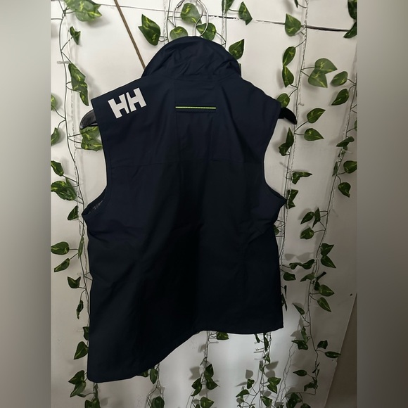 Helly Hansen Black Vest with Red Accents - Picture 14 of 15